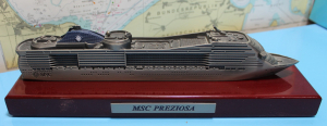 Kreuzfahrtschiff "MSC Preziosa" Fantasia-Klasse (1 St.) PA 2013 in 1:1400